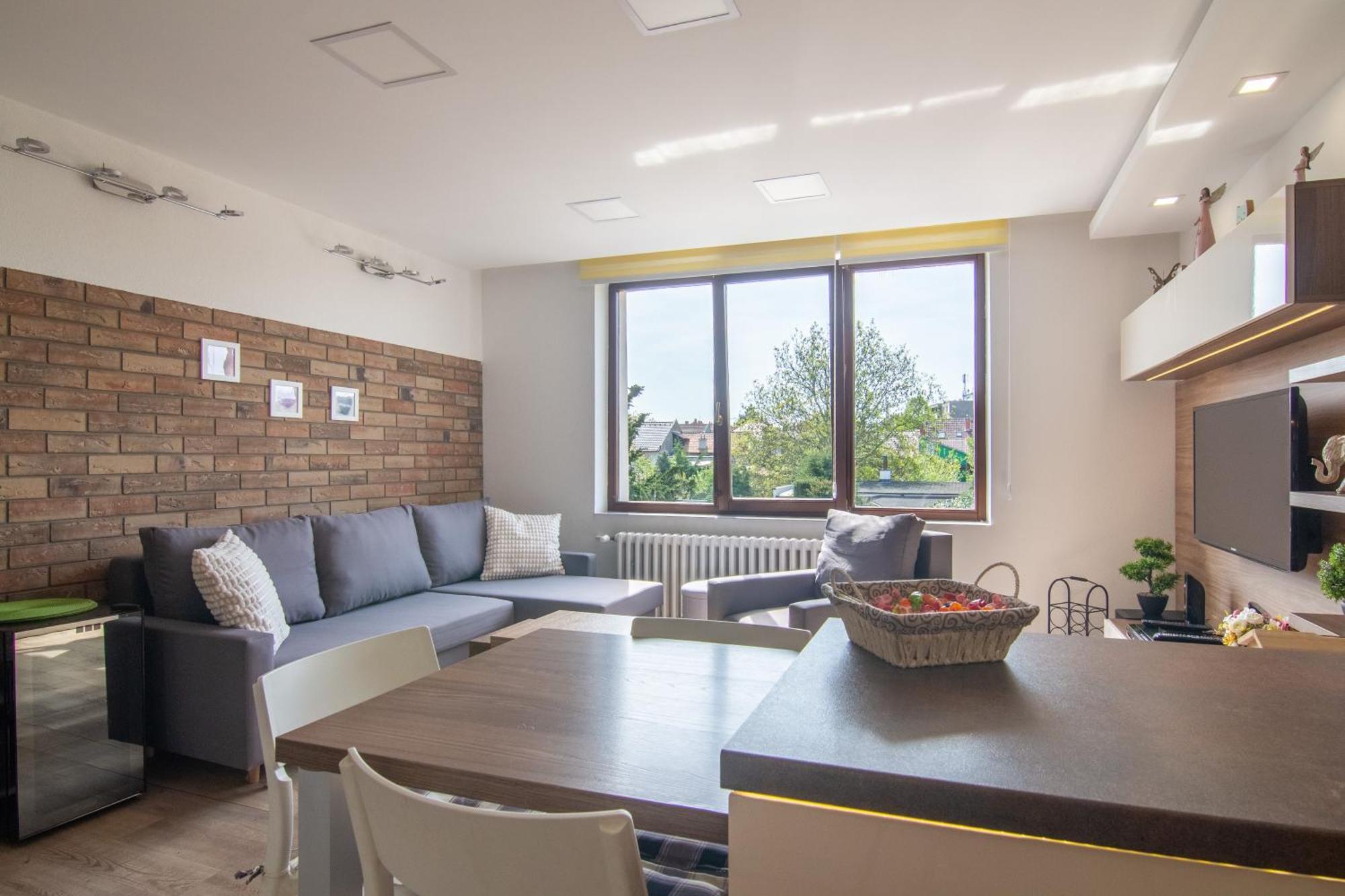 Apartman U Nas Doma Breclav Bagian luar foto