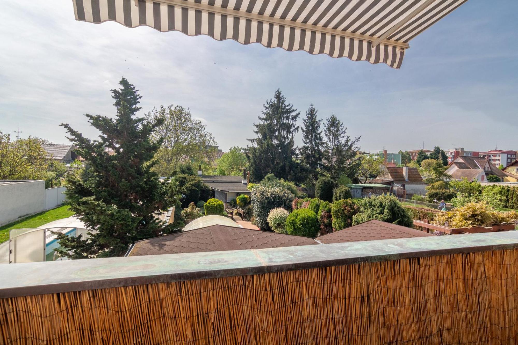 Apartman U Nas Doma Breclav Bagian luar foto